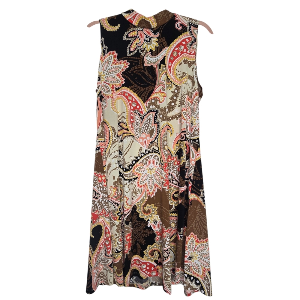 Robbie Bee sleeveless A-line dress featuring a paisley print and a mock neck